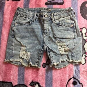 light blue ripped jean shorts